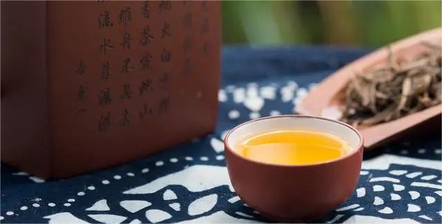 中国茶叶界的六大类别划分及其代表名茶