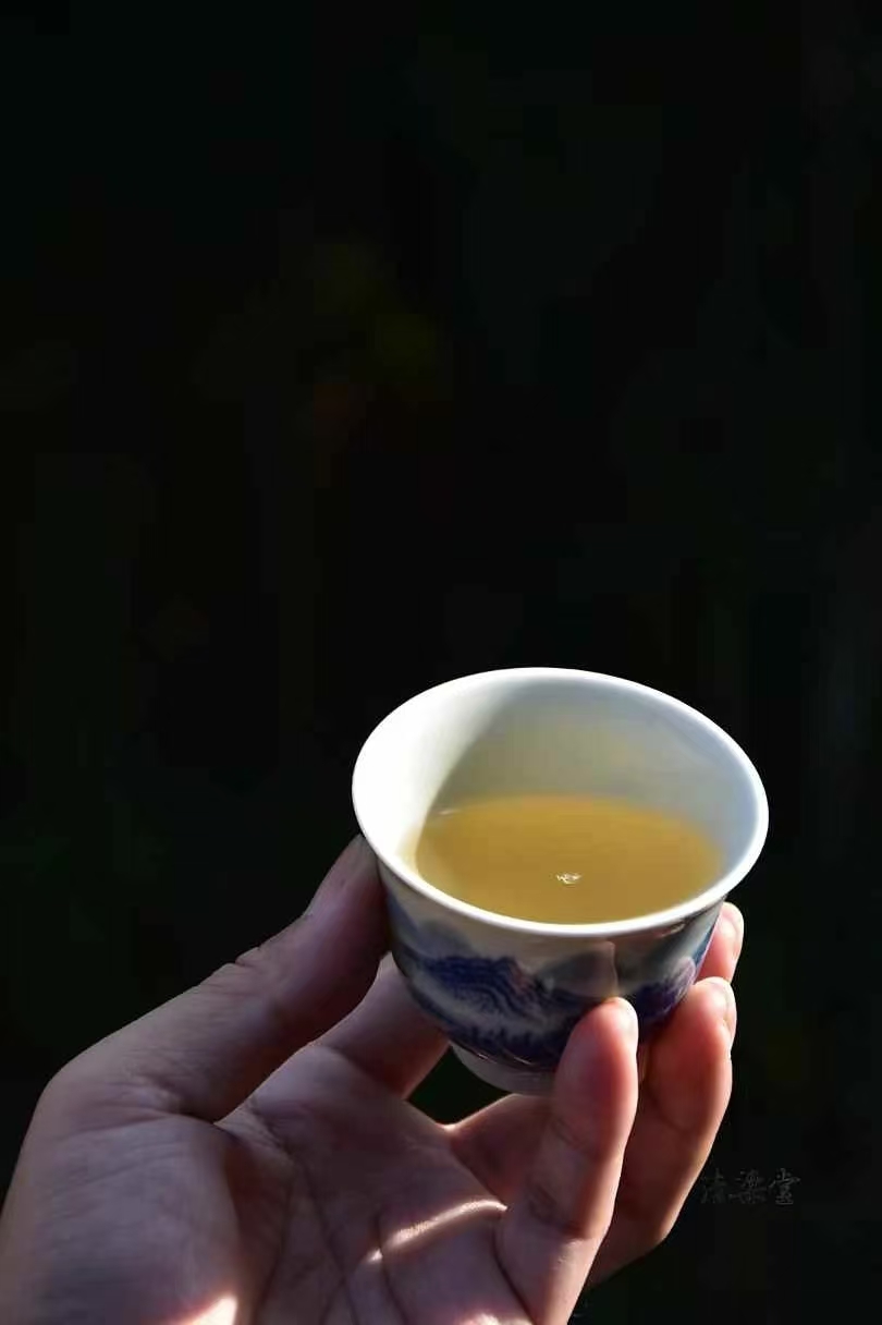 晚上8点后喝浓茶=肾脏加班！生物钟医学揭秘器官解毒黄金时段！